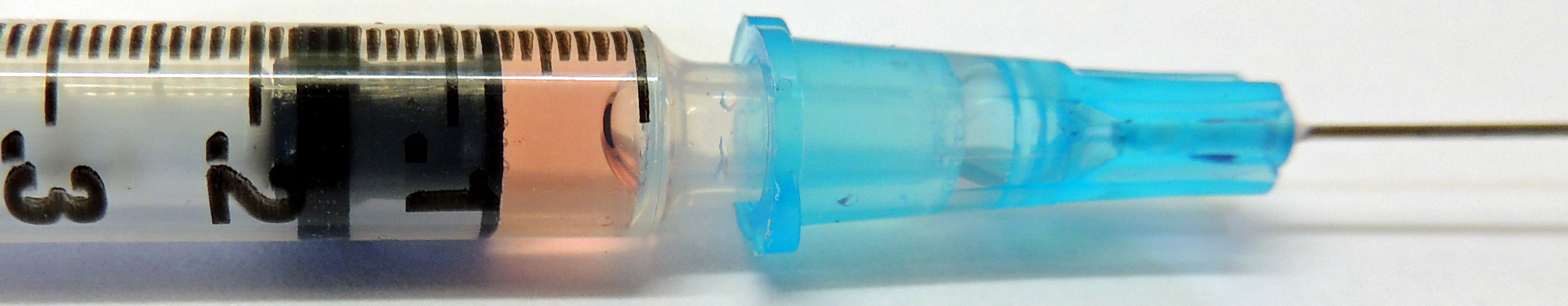 Figure 3. The dead space volume after ejecting all the fluid noted in Figure 2 and then withdrawing air to pull the dead space volume back into the syringe, here showing 0.08 mL.