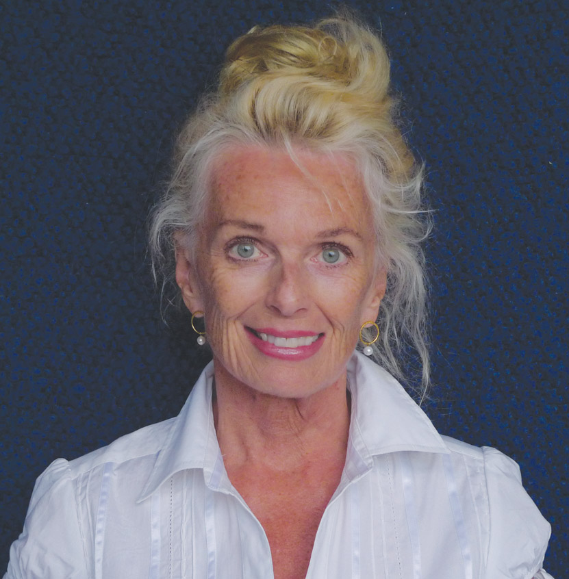 Portrait of Dr Linda Warren